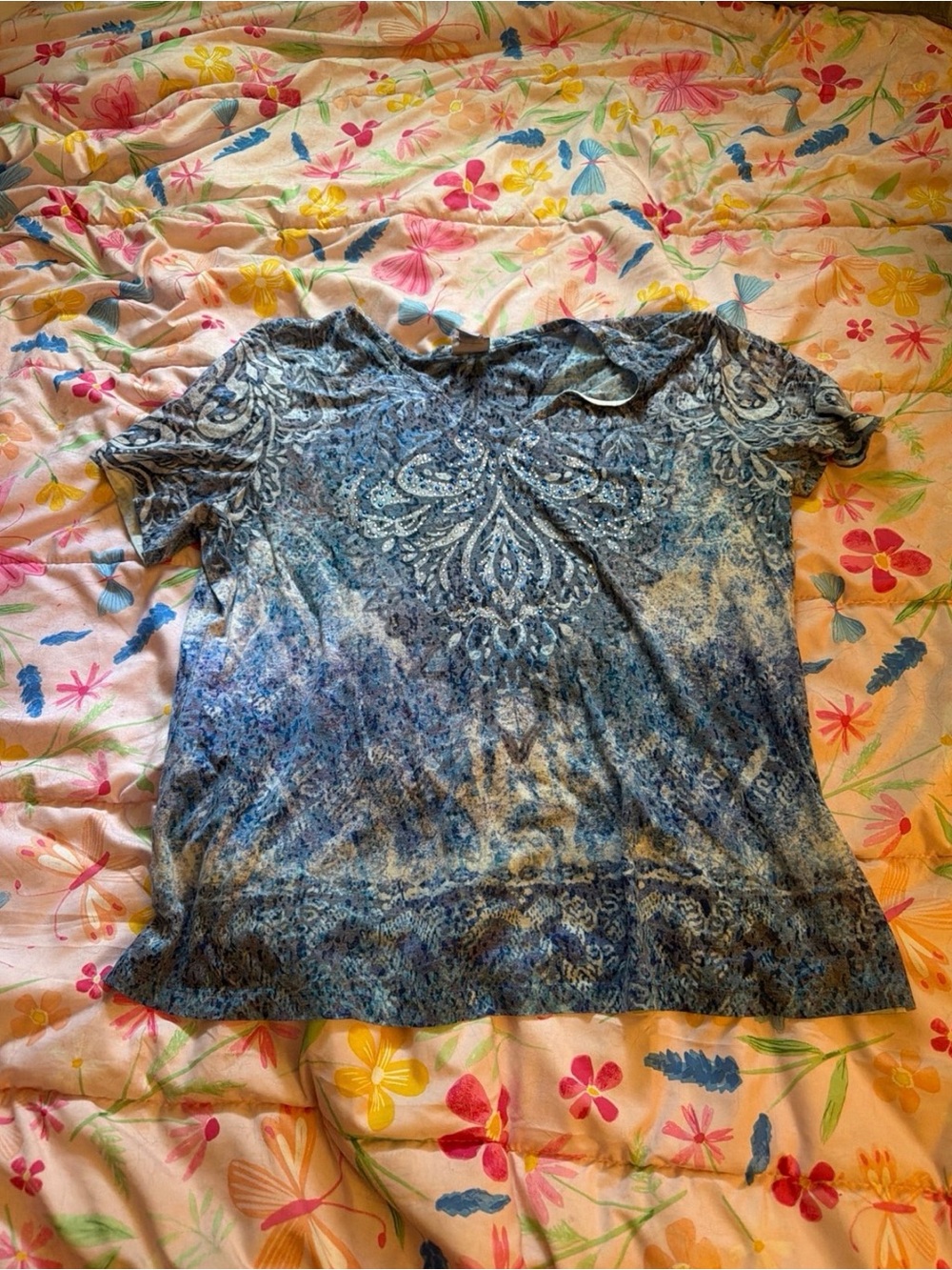 Laura Scott Blue and White Short-Sleeve Paisley Pattern Top